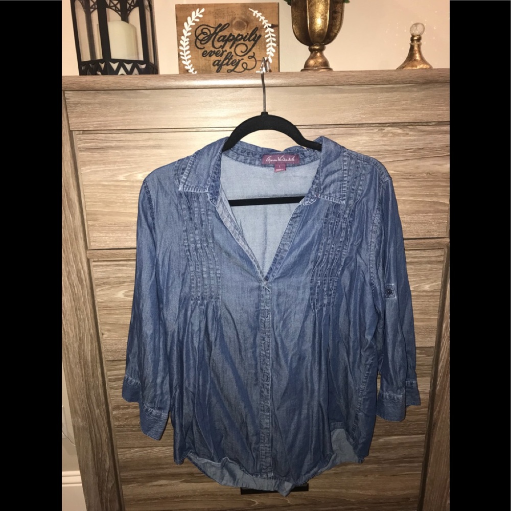 Demi shirt
